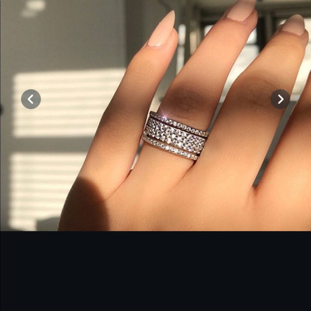 925 Elegant Crystals Wise Love Ring